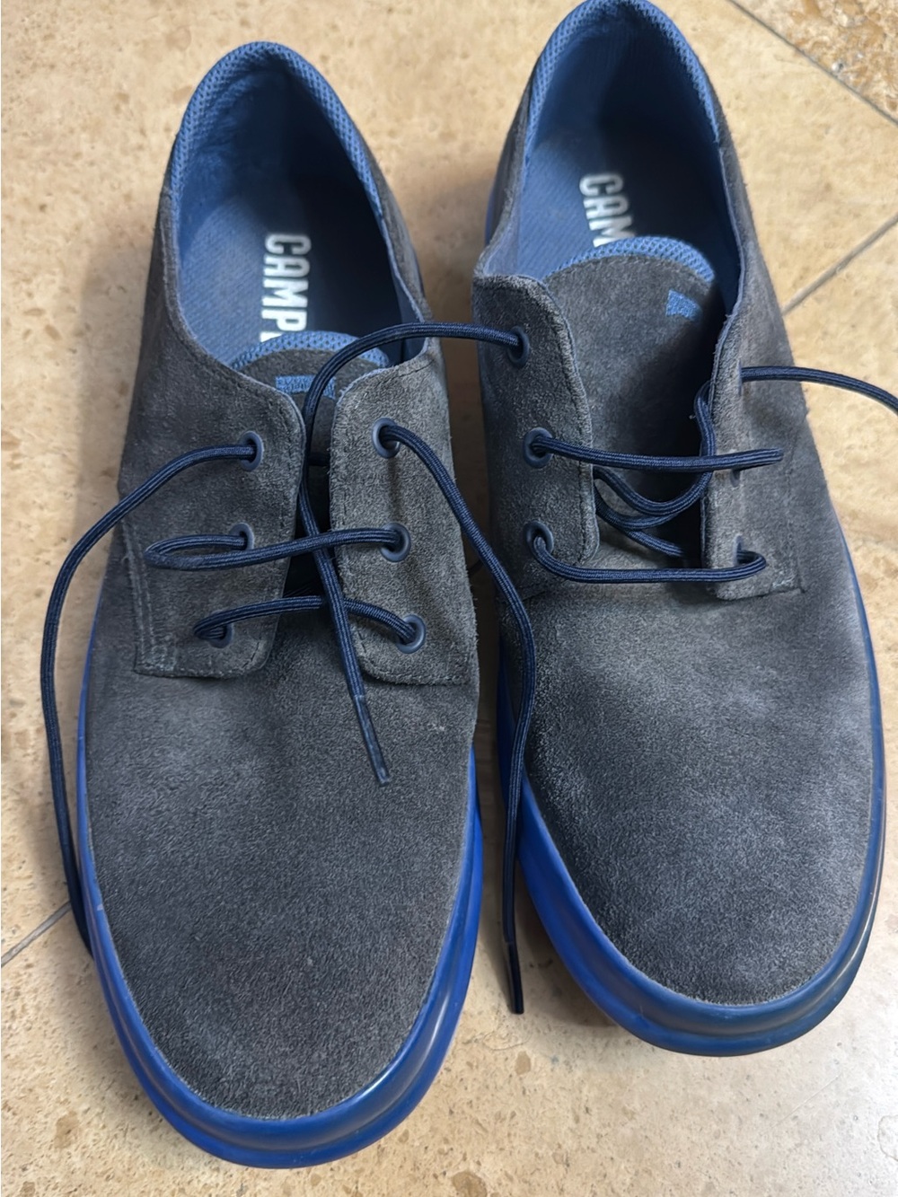 Camper Men’s Chukka Boots in grey Suede